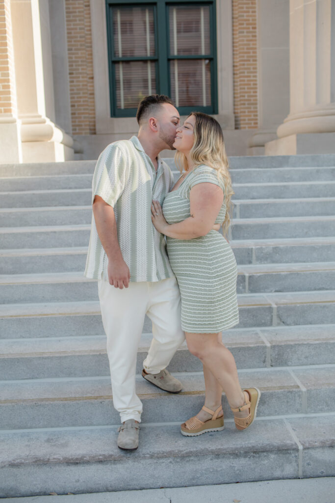 Fort Myers Engagement session: Couples having fun. 